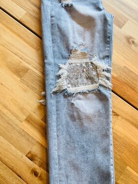 Light Blue Distressed Women's Jeans with Sequin Patch